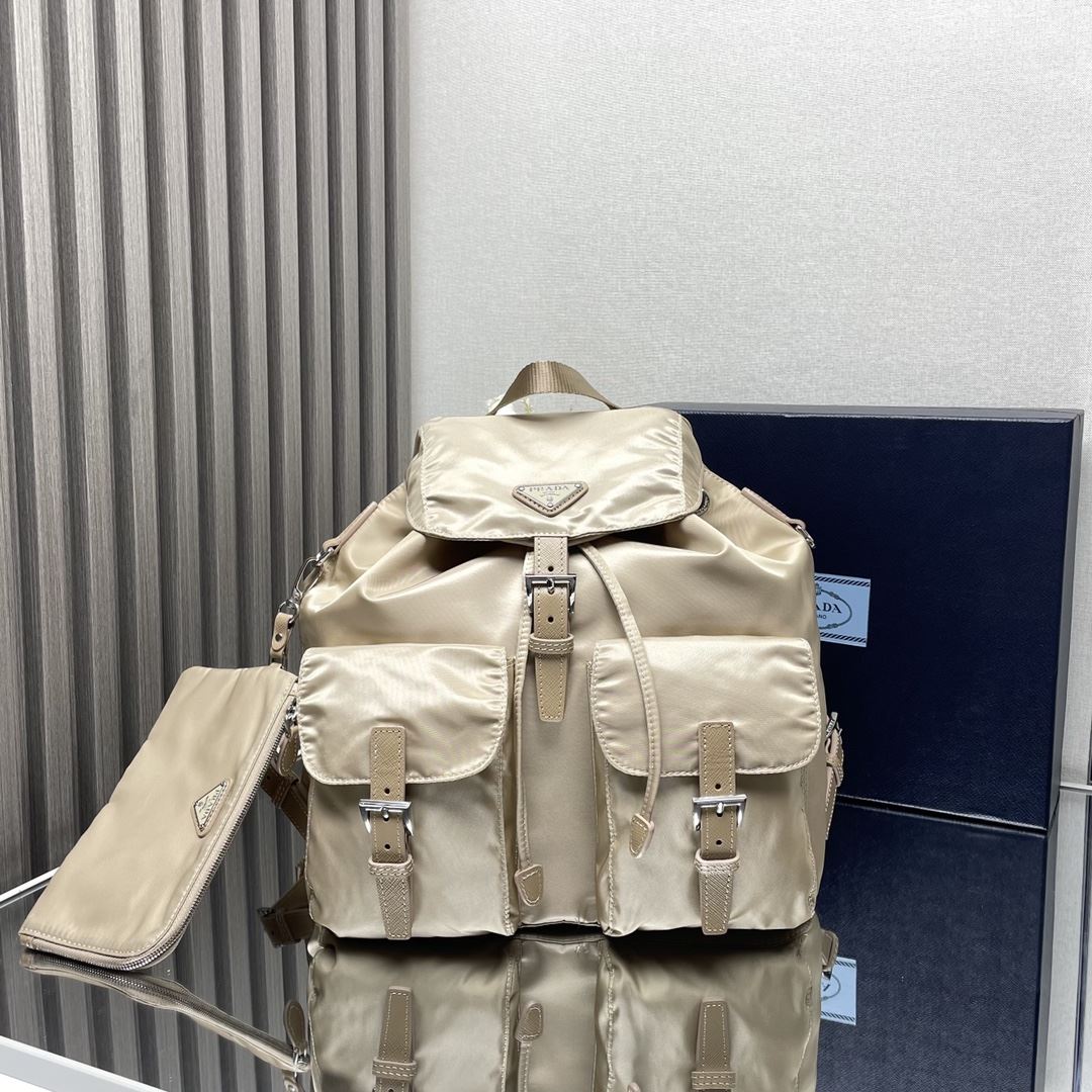Pra*a backpacks